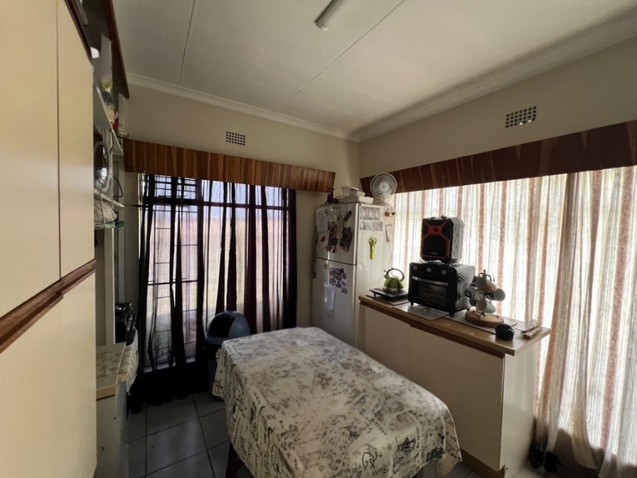 4 Bedroom Property for Sale in Wonderwater Free State